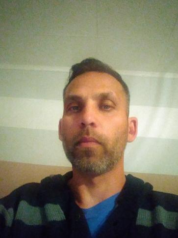 Krisztián, 44 éves alsózsolcai társkereső férfi profil fotója