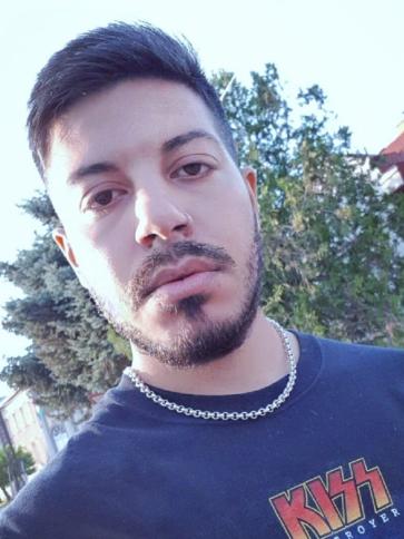Roland, 31 éves szikszói társkereső férfi profil fotója