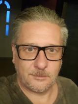 Sziasztok! Roland vagyok. Komoly hegyeshalomi párkereső nők jelentkezését várom.