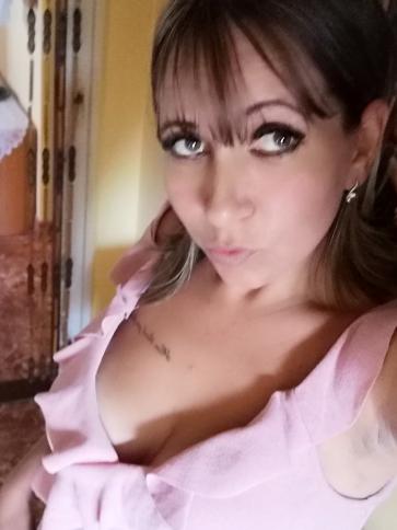 Szandra, 38 éves ajkai társkereső nő profil fotója