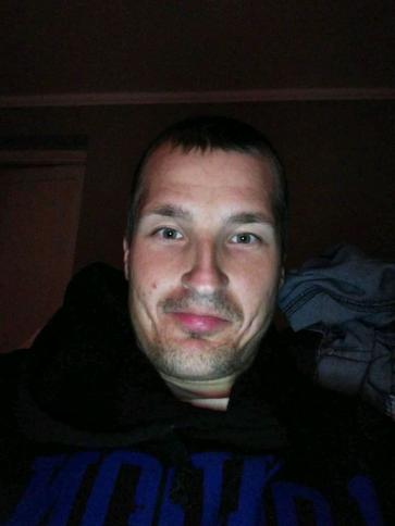 Gergő, 32 éves szirmabesenyői társkereső férfi profil fotója