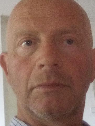 Kami, 63 éves csákánydoroszlói társkereső férfi profil fotója