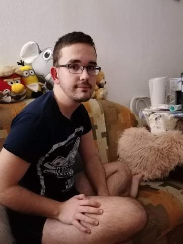 Patrik, 24 éves várpalotai társkereső férfi profil fotója