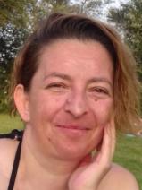 Sziasztok! Judit vagyok. Diplomás hollandiai párkereső férfiakat keresek randizni.