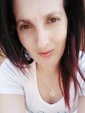 Noémi, 38 éves battonyai társkereső nő profil fotója