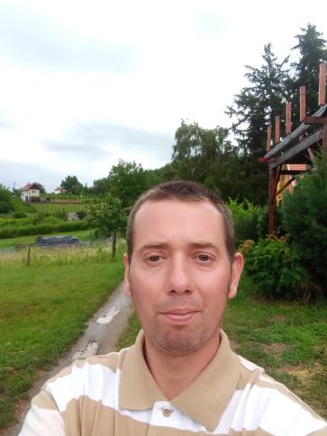 Antal, 44 éves ábrahámhegyi társkereső férfi profil fotója