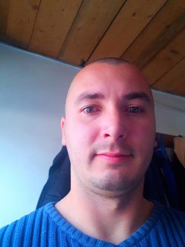 Laszlo, 35 éves banai társkereső férfi profil fotója