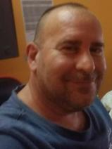 Sziasztok! Róbert vagyok. Komoly klárafalvai párkereső nők jelentkezését várom.