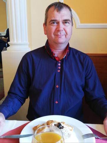 Róbert, 51 éves Budapest X. kerületi társkereső férfi profil fotója