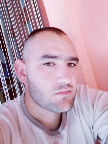 Márko, 27 éves gyöngyösoroszi társkereső férfi profil fotója