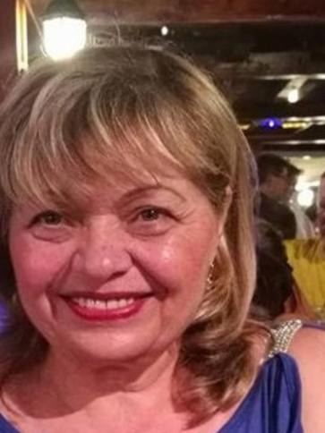Ibolya, 68 éves alibánfai társkereső nő profil fotója