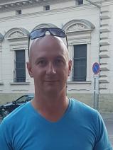 Sziasztok! Tamás vagyok. Diplomás algyői társkereső nőket keresek ismerkedési célból.