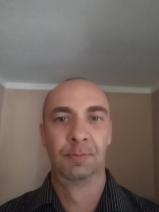 Sziasztok! István vagyok. Komoly telekesi párkereső nők jelentkezését várom.