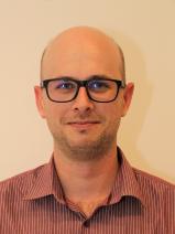 Sziasztok! József vagyok. Komoly novaji párkereső nők jelentkezését várom.