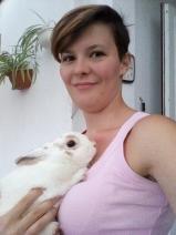 Sziasztok! Réka vagyok. Fiatal komáromi párkereső fiúkat chat-re várok.