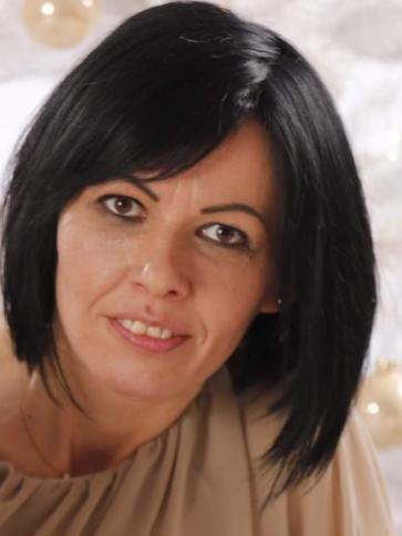 Szilvia, 49 éves gyöngyösi társkereső nő profil fotója