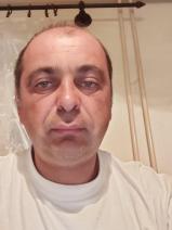 Sziasztok! János vagyok. Komoly mikei párkereső nők jelentkezését várom.
