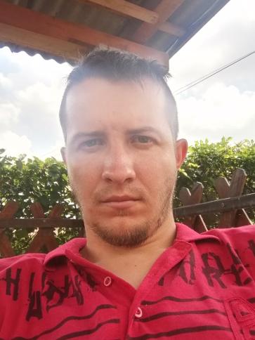 Tamás, 34 éves törteli társkereső férfi profil fotója Tamás, 34 éves törteli társkereső férfi profil fotója