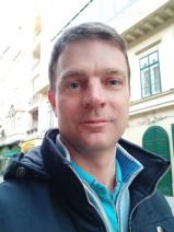 Sziasztok! Zsolt vagyok. Ingyenesen megismerhető Budapest V. kerületi nőkkel randiznék.