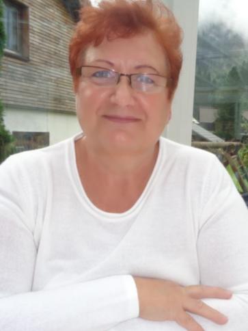 Erzsébet, 69 éves balatonlellei társkereső nő profil fotója