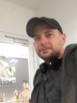 Sziasztok! Imre vagyok. Online mórahalomi randizni vágyó nők kattinsatok a kedvenc gombra.