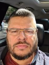 Sziasztok! András vagyok. Komoly újsolti párkereső nők jelentkezését várom.