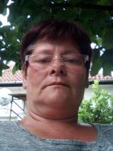 Sziasztok! Katalin vagyok. Online lenti randizni vágyó férfiak jelöljetek kedvencnek.