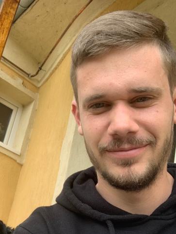 Bence, 31 éves hajmáskéri társkereső férfi profil fotója