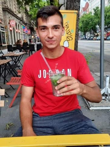 Patrik, 26 éves kaposvári társkereső férfi profil fotója