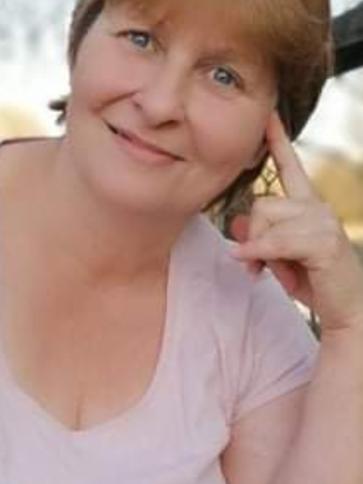 Tünde, 53 éves dabasi társkereső nő profil fotója