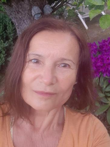 Ibolya, 66 éves komáromi társkereső nő profil fotója
