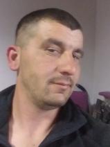 Sziasztok! Péter vagyok. Komoly csabrendeki párkereső nők jelentkezését várom.