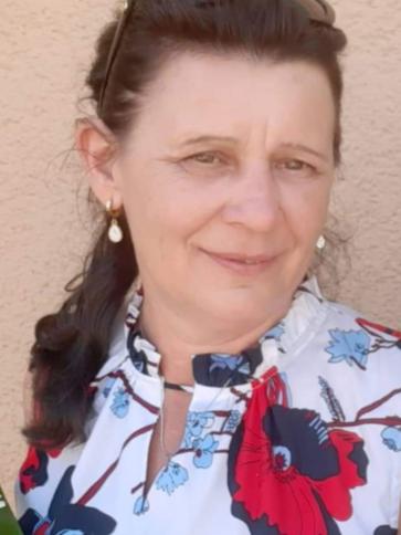 Julianna, 52 éves miskolci társkereső nő profil fotója