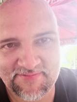 Sziasztok! Tamás vagyok. Diplomás hódmezővásárhelyi társkereső nőket keresek ismerkedési célból.
