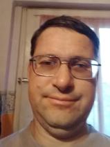Sziasztok! Péter vagyok. Online kisteleki randizni vágyó nők kattinsatok a kedvenc gombra.
