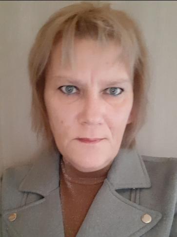 Timea, 54 éves balatonalmádi társkereső nő profil fotója Timea, 54 éves balatonalmádi társkereső nő profil fotója