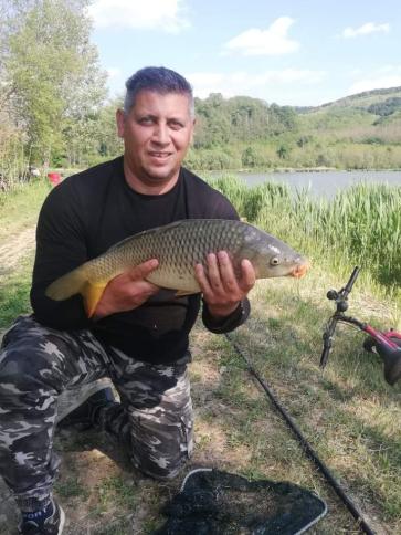 Farkas, 51 éves balassagyarmati társkereső férfi profil fotója
