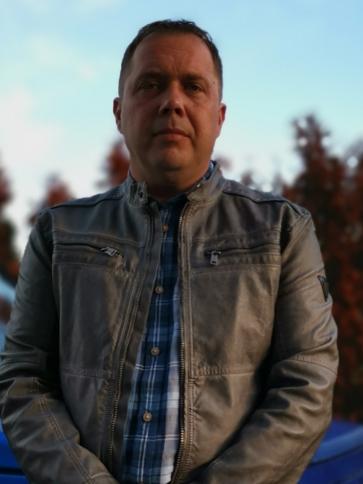 Gábor, 51 éves szigetmonostori társkereső férfi profil fotója Gábor, 51 éves szigetmonostori társkereső férfi profil fotója