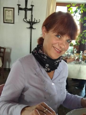 Tünde, 60 éves vépi társkereső nő profil fotója