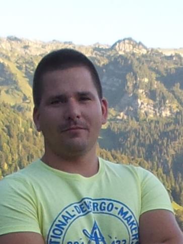 Tamás, 35 éves zebeckei társkereső férfi profil fotója