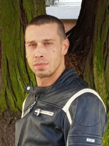 László, 46 éves svájci társkereső férfi profil fotója