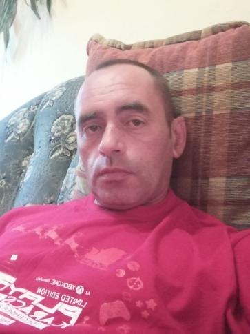 Manfréd, 51 éves polgári társkereső férfi profil fotója Manfréd, 51 éves polgári társkereső férfi profil fotója