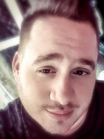 Andris, 31 éves Budapest IV. kerületi társkereső férfi profil fotója Andris, 31 éves Budapest IV. kerületi társkereső férfi profil fotója