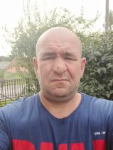 Sziasztok! István vagyok. Komoly zalaszentjakabi párkereső nők jelentkezését várom.