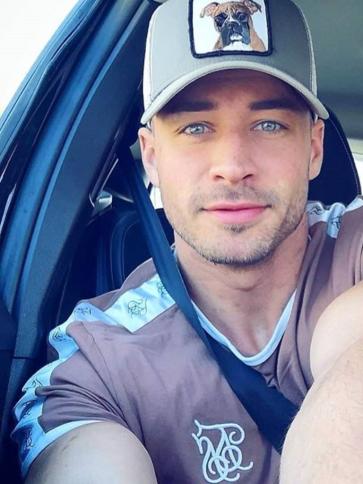 Austin, 36 éves berettyóújfalui társkereső férfi profil fotója Austin, 36 éves berettyóújfalui társkereső férfi profil fotója