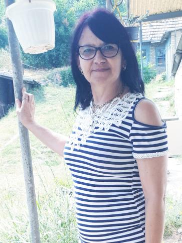 Kata, 59 éves hőgyészi társkereső nő profil fotója