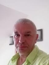 Sziasztok! Attila vagyok. Online táti randizni vágyó nők kattinsatok a kedvenc gombra.