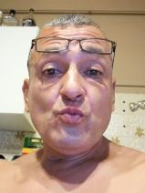 Sziasztok! Tibor vagyok. Online kisteleki randizni vágyó nők kattinsatok a kedvenc gombra.