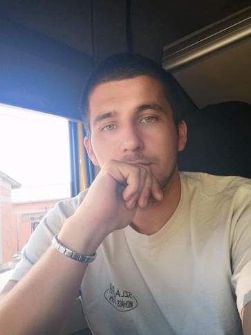 Kovács, 30 éves sellyei társkereső férfi profil fotója