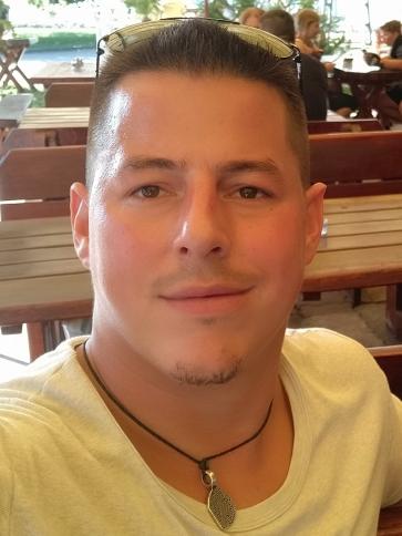 András, 37 éves ágfalvai társkereső férfi profil fotója